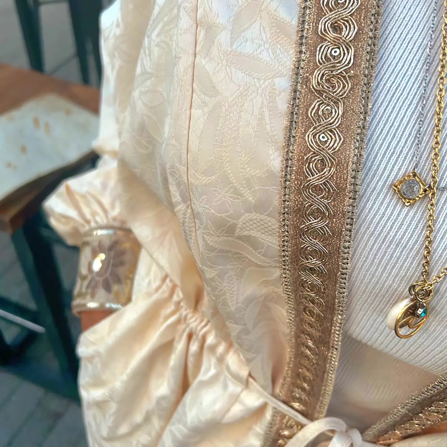 Kimono Gold